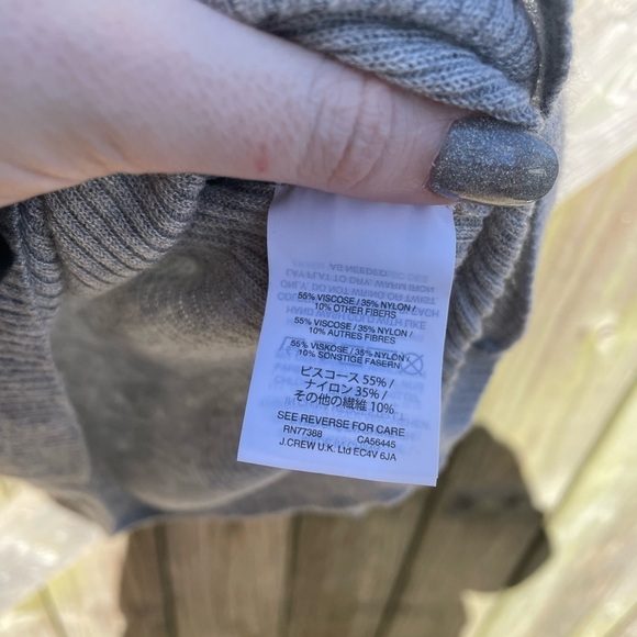 Madewell Ruffle-Sleeve Ribbed Knit Pullover Lightweight Sweater in Grey - Picture 8 of 12